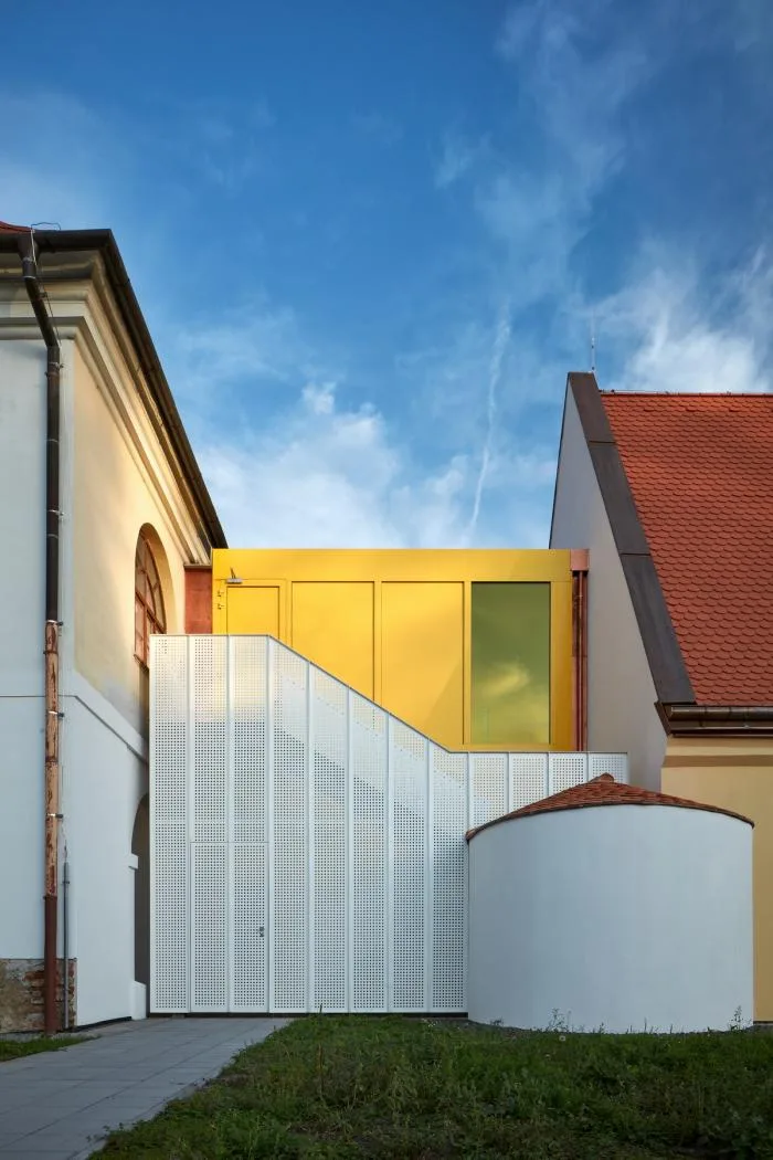 BIM Architecture | Children's Castle in Fairy Tale Books: Vřesovice Elementary School Expansion