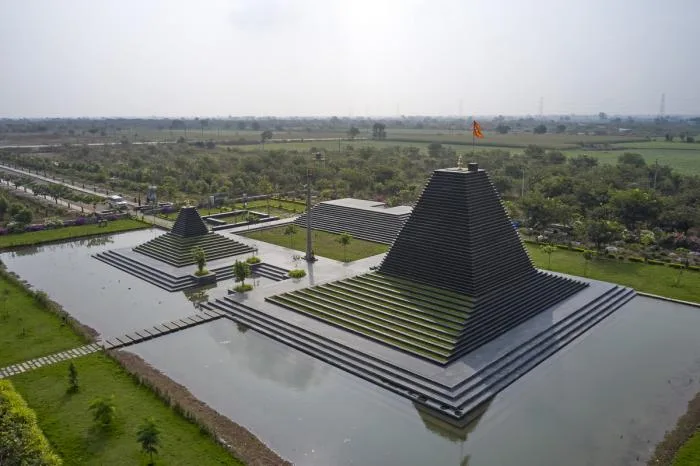 BIM Architecture | Leading to a Pure Faith World with Holy Water - Indian Stone Step Temples