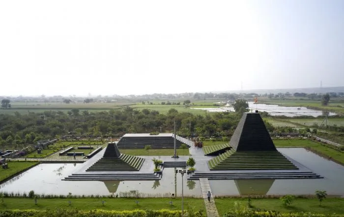 BIM Architecture | Leading to a Pure Faith World with Holy Water - Indian Stone Step Temples