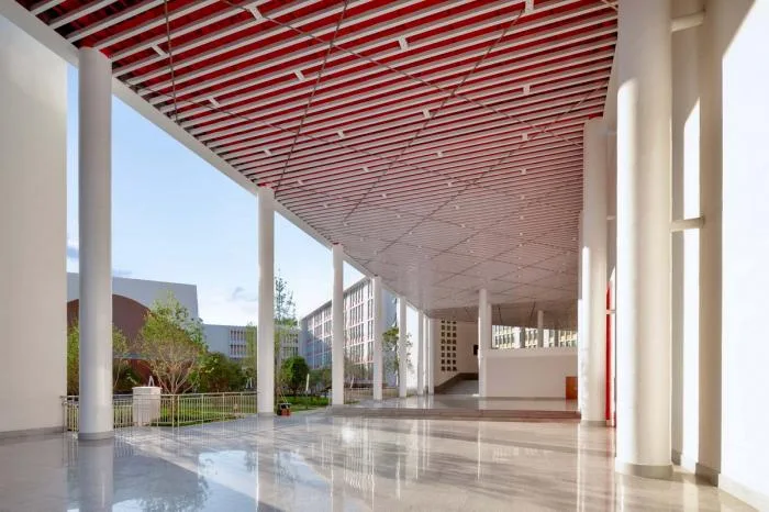 BIM Architecture | Stereoscopic "Courtyard" Space: Yunnan Normal University Experimental High School/Tsinghua University Architectural Design Institute+Tsinghua University School of Architecture