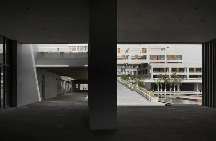 West entrance corridor space © Peter Dixie (UK)/Luotang Architectural Photography