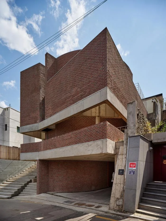 BIM Architecture | Ritual and Fun Coexistence: Korean 'Back Alley' Residential Buildings