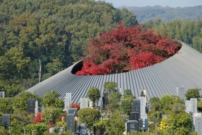 BIM Architecture | Like a Round Hat: Cemetery Community Hall by the Narrow Mountain Lake/Nakamura Taki& NAP