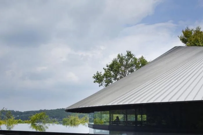 BIM Architecture | Like a Round Hat: Cemetery Community Hall by the Narrow Mountain Lake/Nakamura Taki& NAP