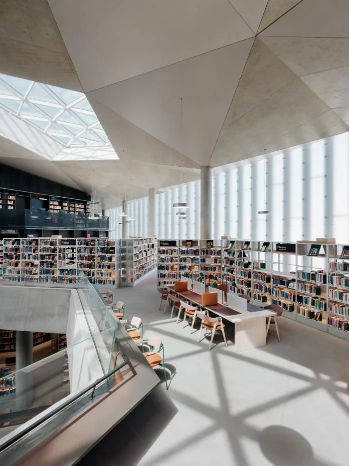 BIM architecture | Enjoying sunbathing under foggy curtain walls: Norwegian Library "Deichman"