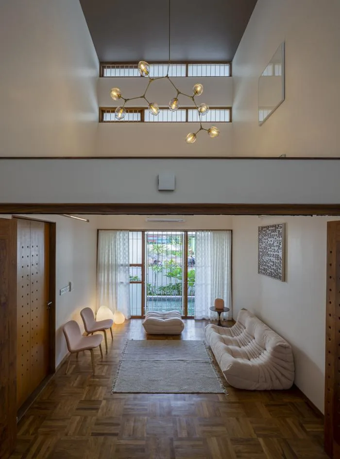 BIM Architecture | Geometric Order and Natural Landscape Quietly Blending: A Vacation Home in a Grid