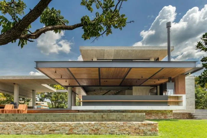BIM architecture | Creating hierarchical and horizontally nested spaces: Brazilian "movie" residences