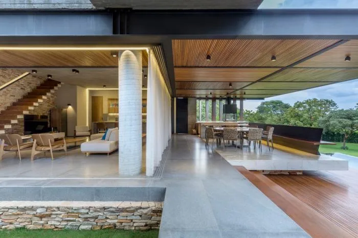 BIM architecture | Creating hierarchical and horizontally nested spaces: Brazilian "movie" residences