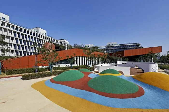 BIM architecture | Freely interpreted enclosed courtyard: Nanjing Pukou Cultural Center/BAU Architecture and Urban Design Firm