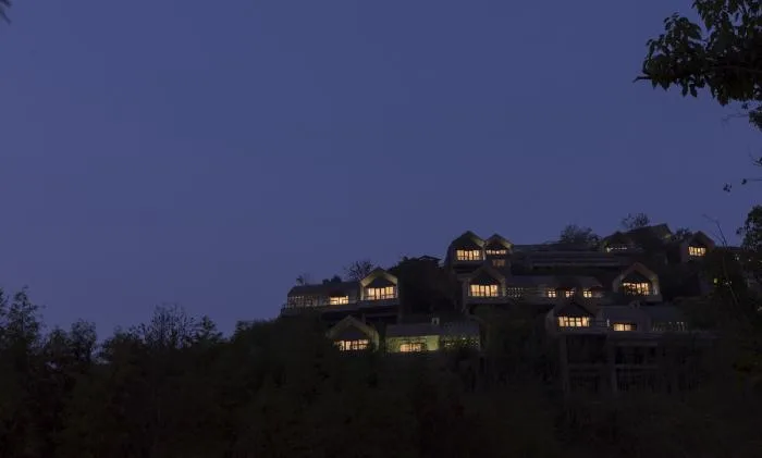 BIM Architecture | Starting from the Heart, Returning to Nature - Tonglu Conrad Lighting Design/PROL Light Stone