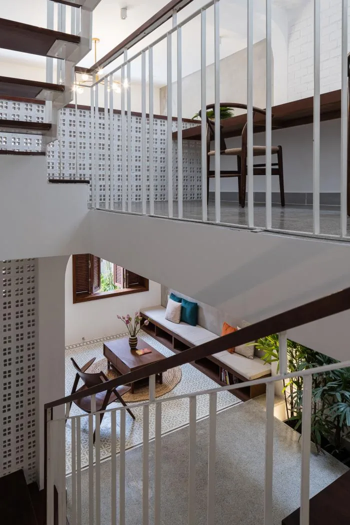 BIM architecture | Vertical courtyards adorned with greenery, balancing vitality and tranquility: V Villa Vietnam