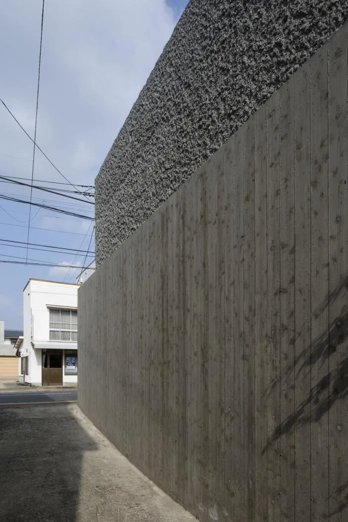 BIM Architecture | Thick and Transparent: Daihara Kendo Semi elevated Brand Store/Shimokawa Toru Architecture Firm