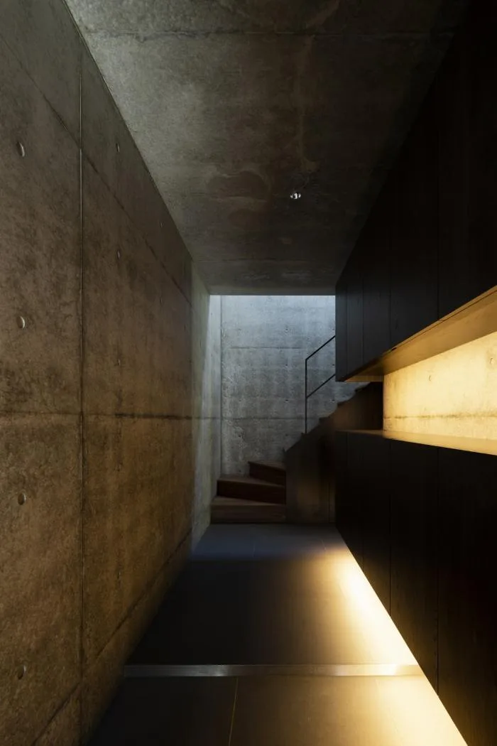 BIM architecture | Half covered with vertical walls, transparent and scenic: Residential "SCAPE" in Yamagata Prefecture, Japan