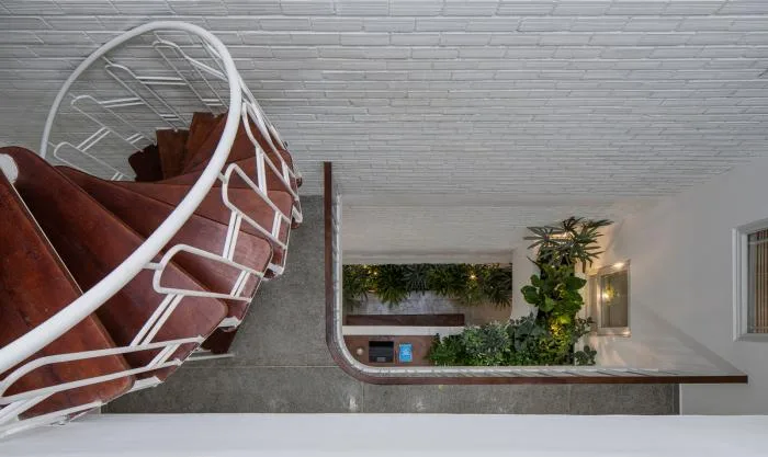 BIM architecture | Vertical courtyards adorned with greenery, balancing vitality and tranquility: V Villa Vietnam