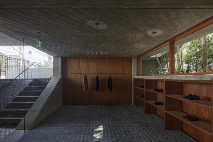 BIM Architecture | Thick and Transparent: Daihara Kendo Semi elevated Brand Store/Shimokawa Toru Architecture Firm