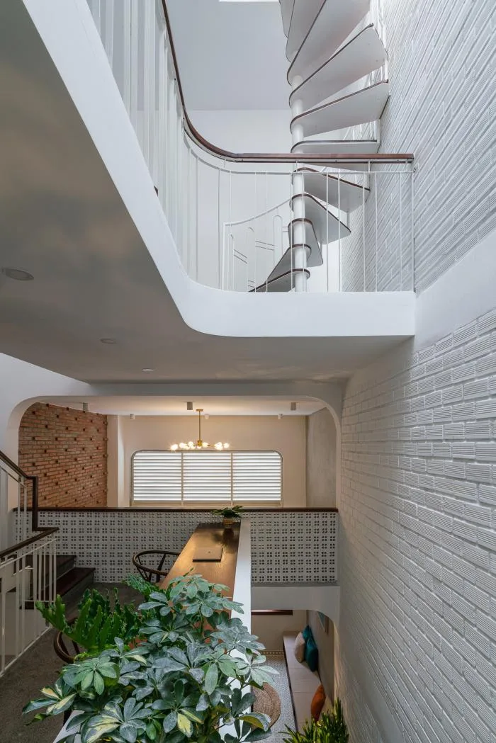 BIM architecture | Vertical courtyards adorned with greenery, balancing vitality and tranquility: V Villa Vietnam