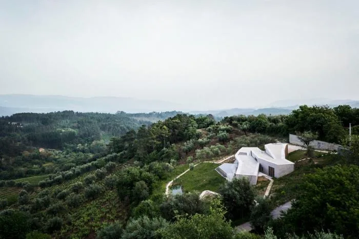 BIM Architecture | Overlooking the Valley, a Free and Quiet Villa