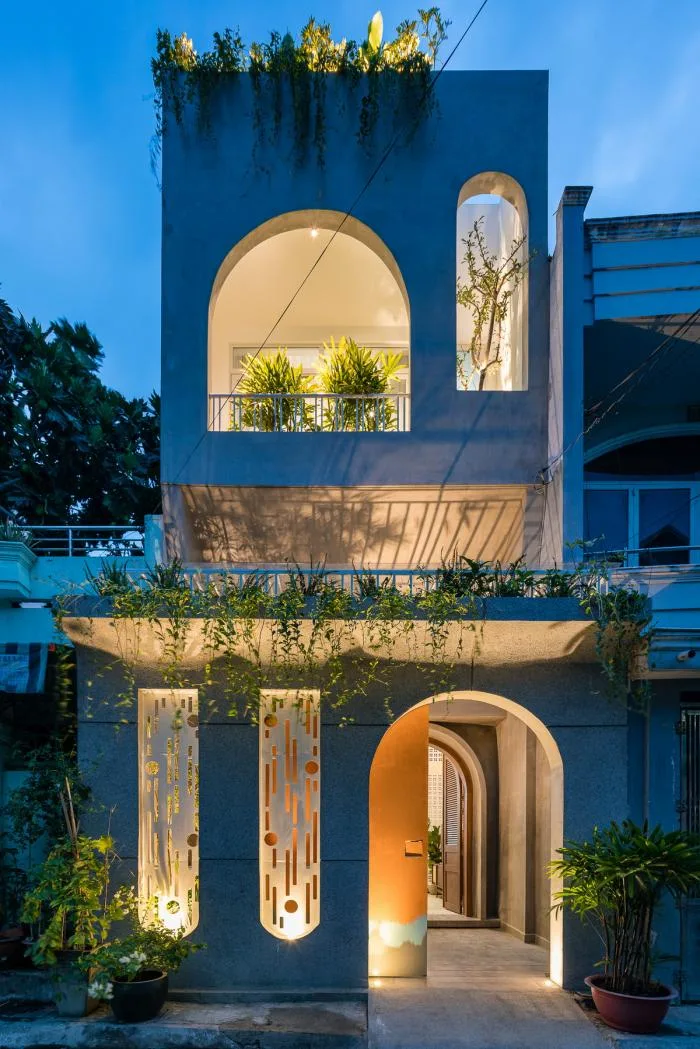 BIM architecture | Vertical courtyards adorned with greenery, balancing vitality and tranquility: V Villa Vietnam