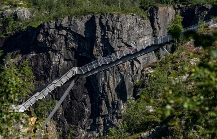 BIM Architecture | 150 feet long, spanning the waterfall abyss: Vøringsfossen Staircase Bridge in Norway