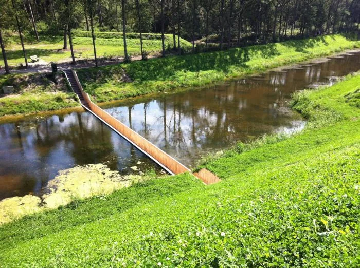 BIM Architecture | Hidden Passage Submerged in Water - Moses Bridge/RO& AD