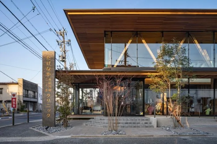 BIM Architecture | Warm Transparency: Nagoya Surgical Clinic "Takenaka"/TSC Architects