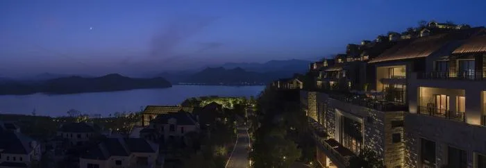 BIM Architecture | Starting from the Heart, Returning to Nature - Tonglu Conrad Lighting Design/PROL Light Stone