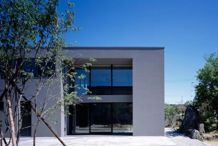 BIM architecture | Half covered with vertical walls, transparent and scenic: Residential "SCAPE" in Yamagata Prefecture, Japan