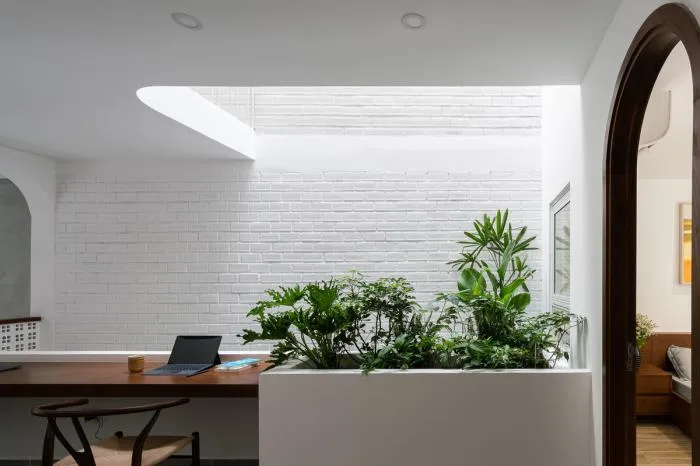 BIM architecture | Vertical courtyards adorned with greenery, balancing vitality and tranquility: V Villa Vietnam
