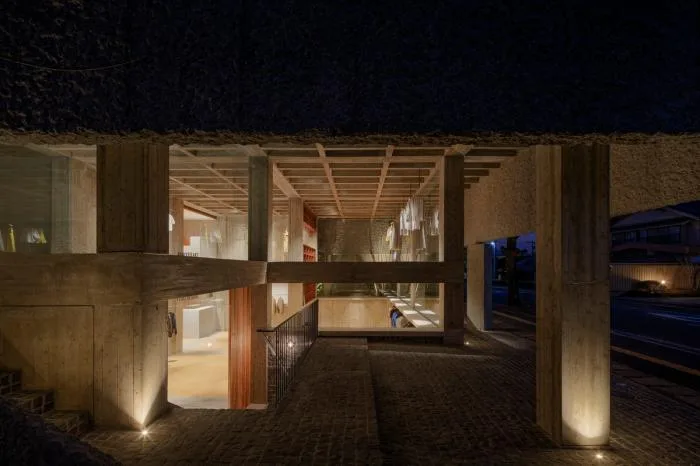 BIM Architecture | Thick and Transparent: Daihara Kendo Semi elevated Brand Store/Shimokawa Toru Architecture Firm