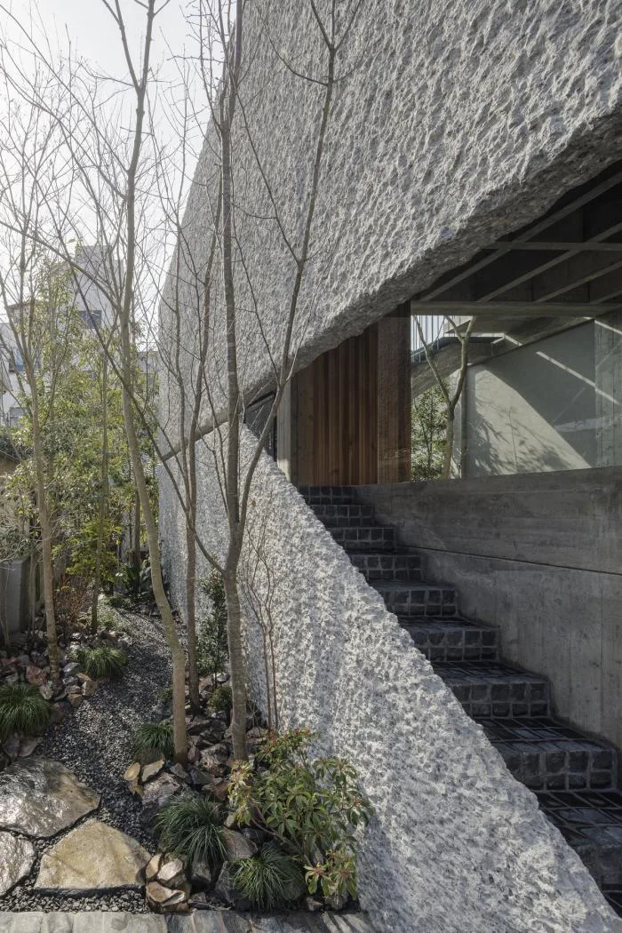 BIM Architecture | Thick and Transparent: Daihara Kendo Semi elevated Brand Store/Shimokawa Toru Architecture Firm