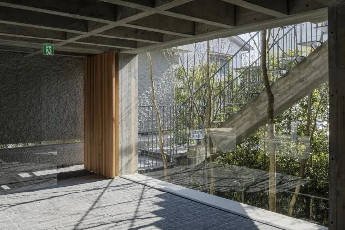 BIM Architecture | Thick and Transparent: Daihara Kendo Semi elevated Brand Store/Shimokawa Toru Architecture Firm