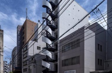 BIM Architecture: Hiroshima's 'Spiral' Hotel Pushing the Boundaries of a Compact 35㎡ Space by CAPD-BIM WORLD