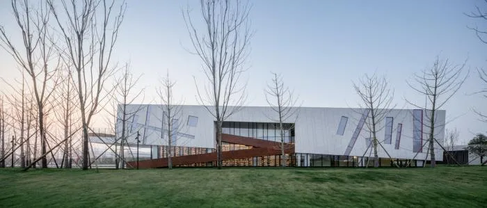 BIM Architecture | A Three Dimensional 'Supremacy' Abstract Painting - Xi'an Greenland Energy Art Center/Shanghai Riqing Architectural Design