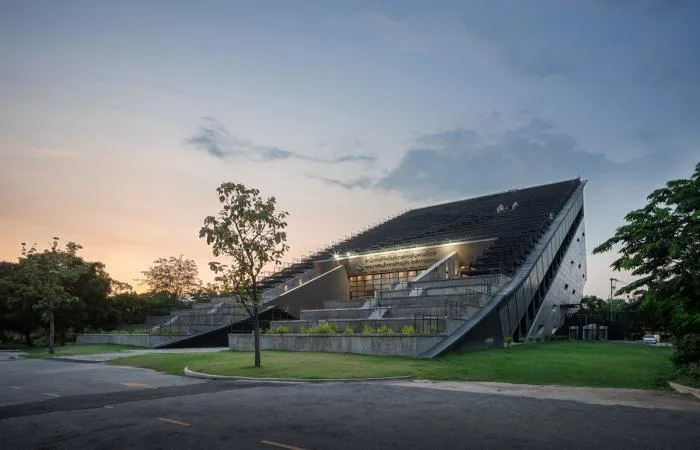 BIM Architecture | Thailand Ministry of Agriculture Golden Jubilee Museum, 'Fallen' Building/Plan Architect