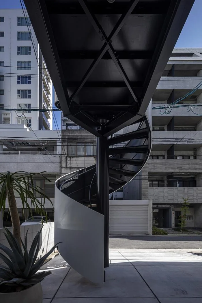 BIM Architecture | Hiroshima 'Spiral' Hotel, Challenging the Narrow Limit of a 35 ㎡ Venue/CAPD