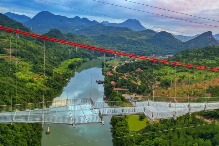 BIM Architecture | Cangyu Mirror Gallery, Huangchuan Three Gorges Qingtian Glass Bridge/Zhejiang University Architectural Design and Research Institute