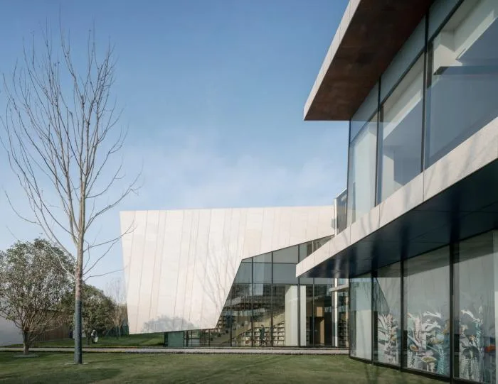 BIM Architecture | A Three Dimensional 'Supremacy' Abstract Painting - Xi'an Greenland Energy Art Center/Shanghai Riqing Architectural Design