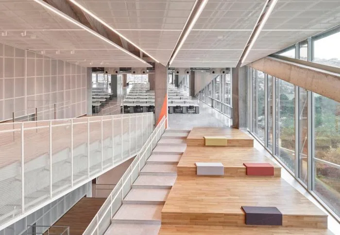 BIM Architecture | Wozniak University School of Architecture and Design: 'Diagonal' Creating Movement and Balance/ARK itection