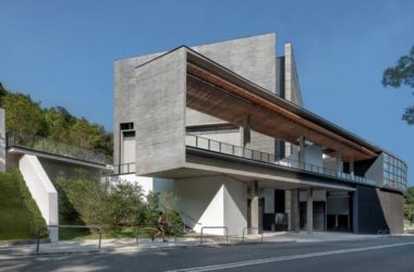 BIM Architecture: Exploring Misalignment and Light Dynamics at Che Gong Temple Sports Center by the Architectural Services Department-BIM WORLD