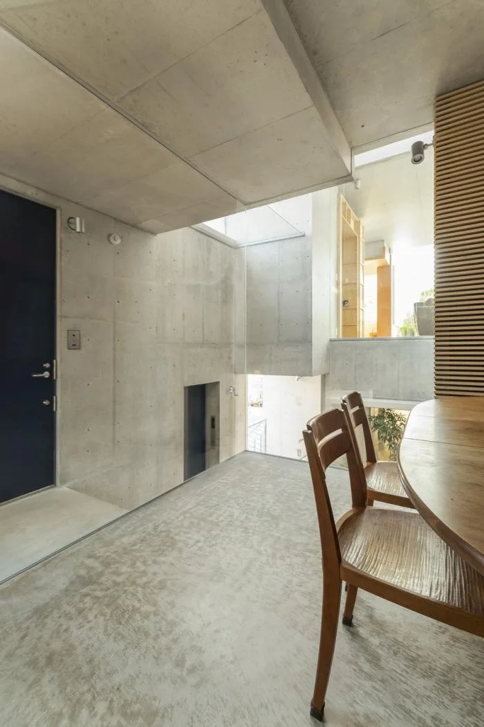BIM Architecture | Growing and Extending Like Trees: Toyoshima Gallery Residence/Akihisa Hirata Architects, Japan