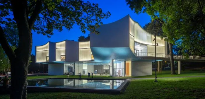 BIM Architecture | Lightly Flying, Born Around Ancient Trees, Went Visual Arts Building/Steven Hall Architects