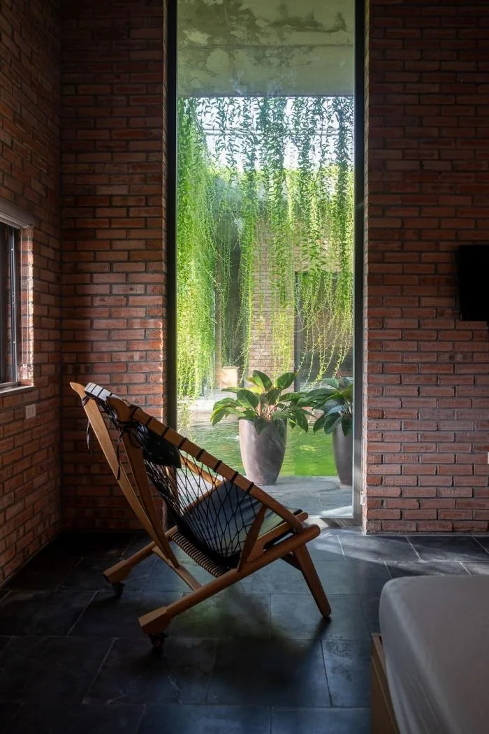 BIM Architecture | Enjoying the Courtyard, Watching Fish in Peace: Vietnam Green Screen Residence/HGAA