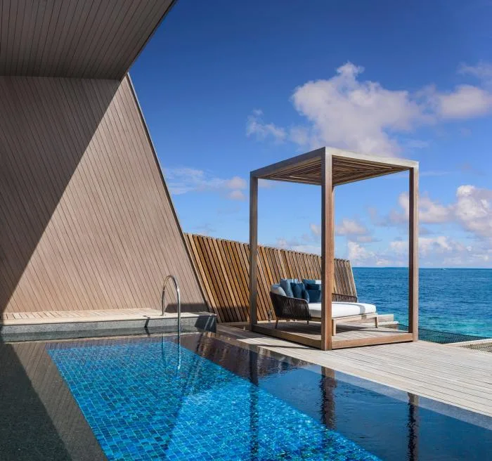 BIM Architecture | Island Village Gazing at the Blue Sea: Womuri Rigi Resort Hotel, Maldives