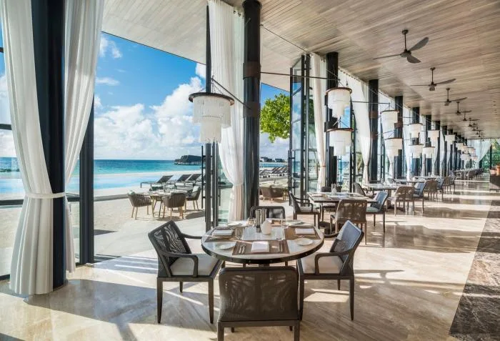 BIM Architecture | Island Village Gazing at the Blue Sea: Womuri Rigi Resort Hotel, Maldives