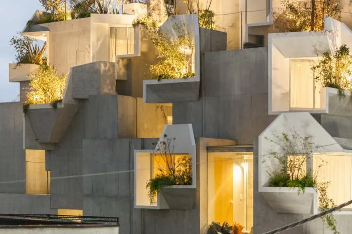BIM Architecture | Growing and Extending Like Trees: Toyoshima Gallery Residence/Akihisa Hirata Architects, Japan