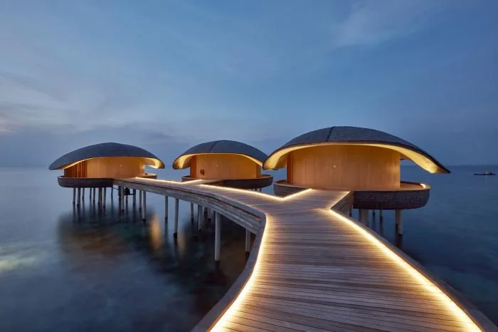 BIM Architecture | Island Village Gazing at the Blue Sea: Womuri Rigi Resort Hotel, Maldives