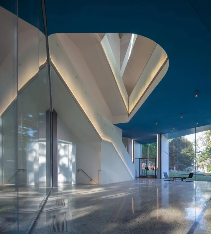 BIM Architecture | Lightly Flying, Born Around Ancient Trees, Went Visual Arts Building/Steven Hall Architects
