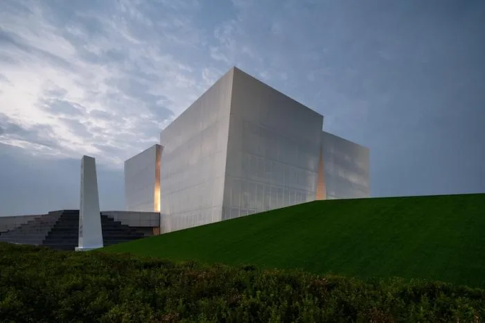 BIM Architecture | White Marble in the wilderness - Shuifa · Information Town Industry Exhibition Center/aoe | Construction Team