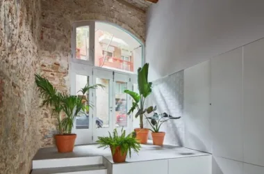 BIM Architecture: Vertical Connection in a Barcelona Residential Renovation by Estudi08014-BIM WORLD