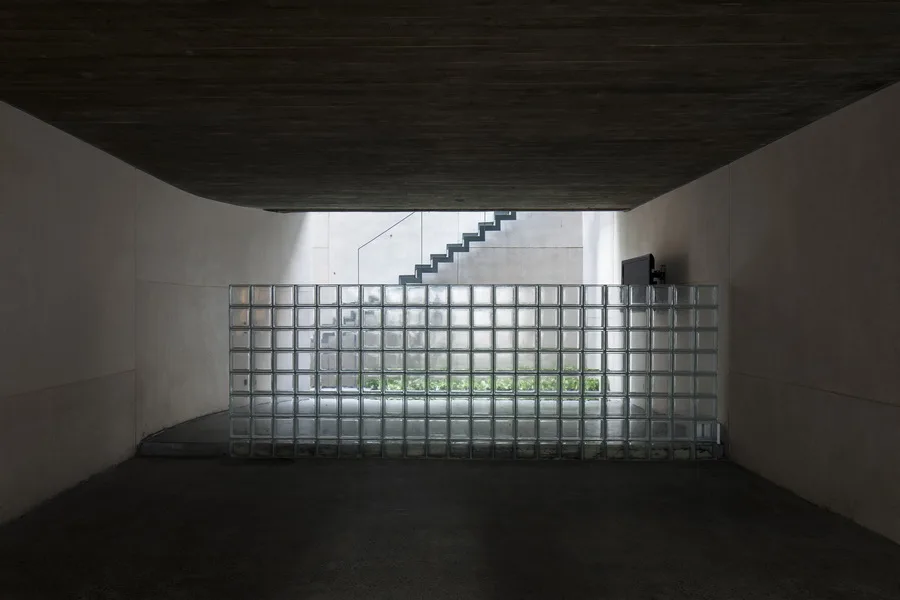 BIM Architecture | Tan Dinh Residence in Vietnam, simply living on the "bridge"/MIA Design Studio